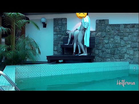 ❤️ Bòs envite sèvant nan pisin lan, men li pa t 'kapab reziste yon cho ☑ Fucking nan pònografi ht.myinvest.top ❌